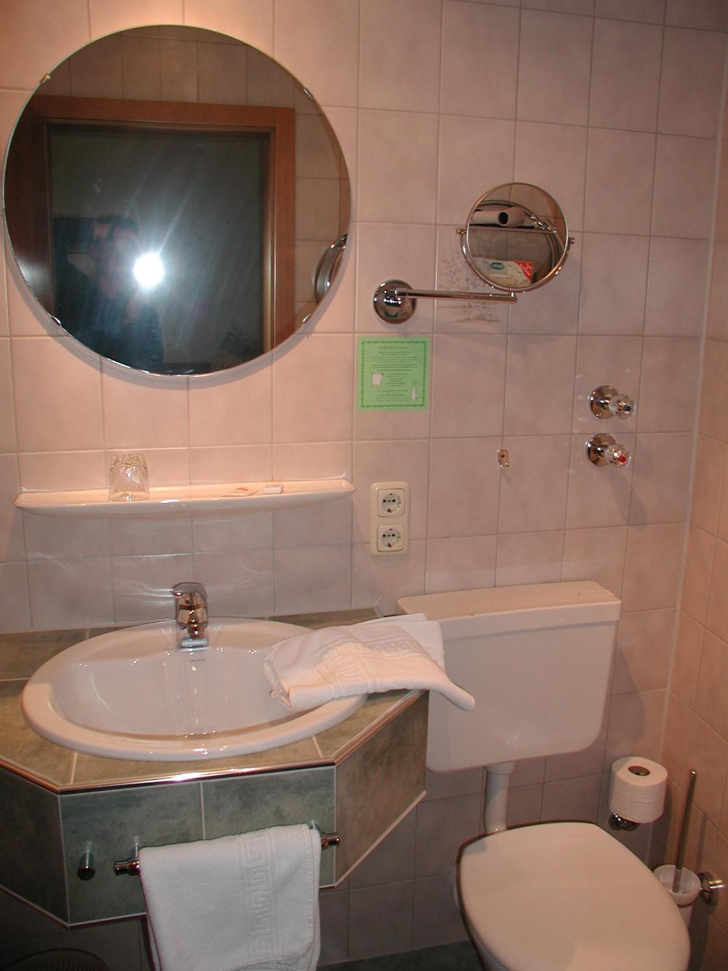 Hotel-Restaurant Gasthaus Bonimeier Niedergottsau Bagian luar foto